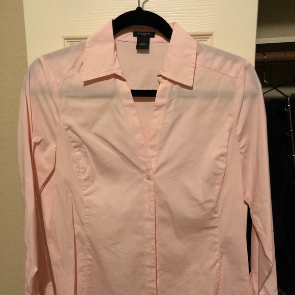 2/$25 Bundle of 4 Ann Taylor Dress Shirts - Picture 1 of 8